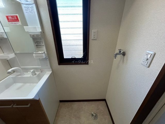 洗面設備　別部屋写真使用