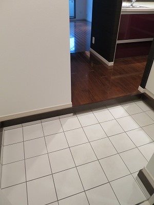 玄関　※参考写真