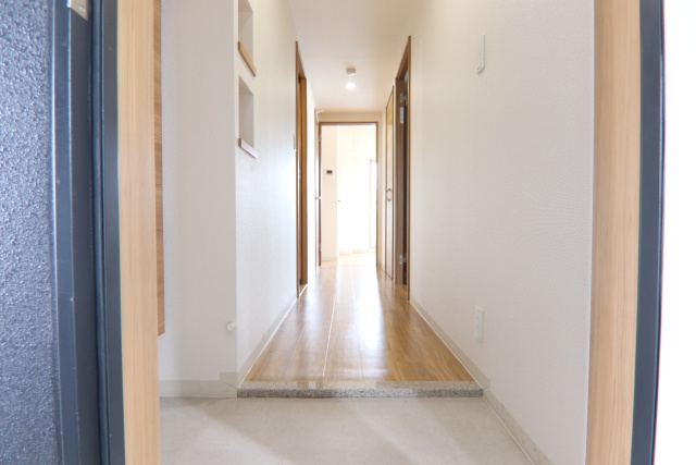 玄関　※別室の参考写真の為、現況優先です。