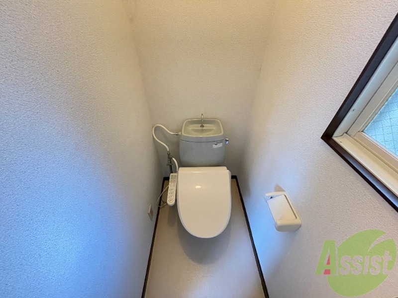 トイレ　ウォシュレット付きのトイレです。シャワートイレは日本の宝。