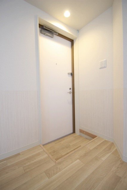 玄関　同物件、別号室の写真