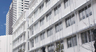 小学校　江東区立有明小学校（小学校）まで883m