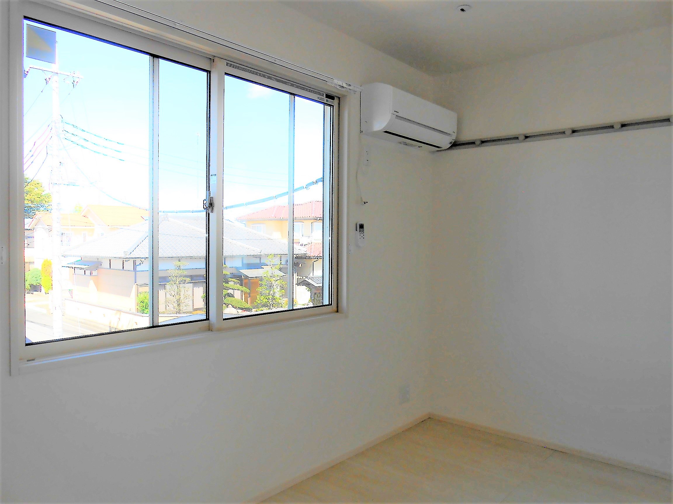 その他部屋・スペース　6帖の洋室です。エアコン全室完備です！