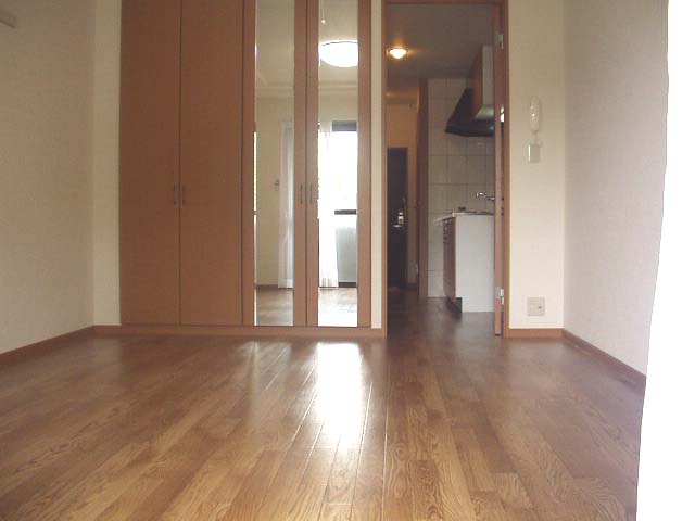 居室・リビング　室内