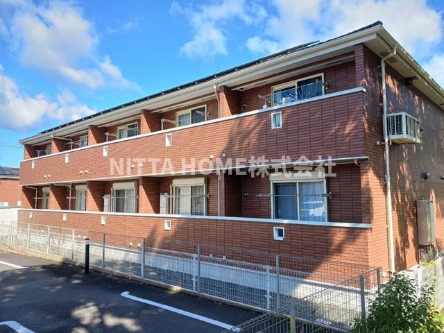 建物外観　シンプルで飽きの来ない外観です♪