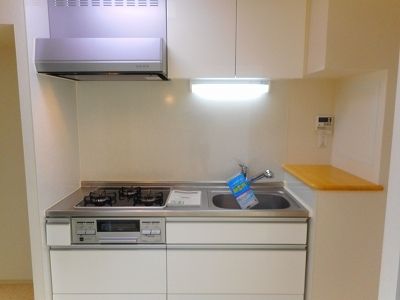 キッチン　コンパクトなキッチンで掃除もラクラク