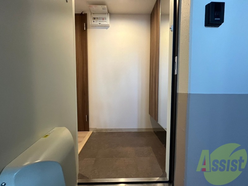 玄関　使いやすく明るい印象の玄関になっておりました！