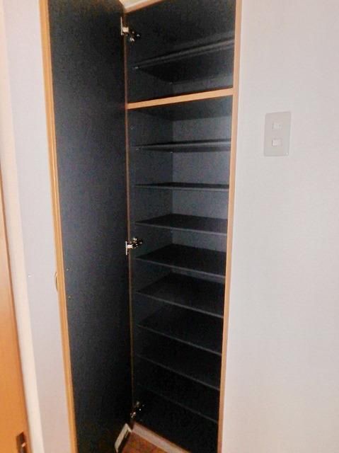 玄関　★広々下駄箱★