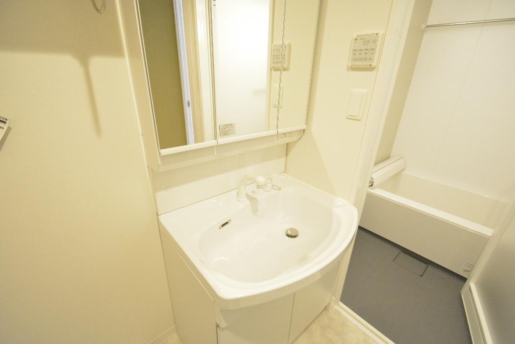 洗面設備　洗髪洗面化粧台