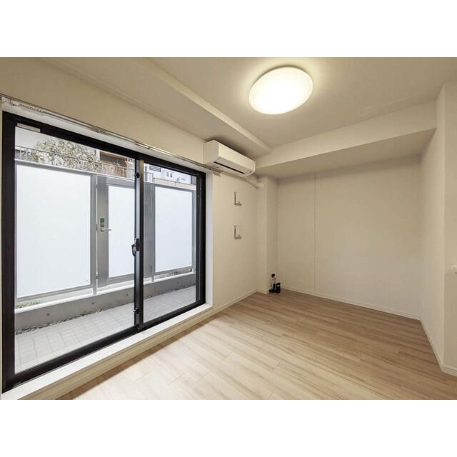 居室・リビング　※別部屋参考写真