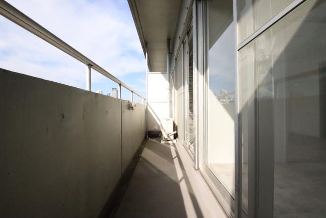 バルコニー　※別号室の参考写真です