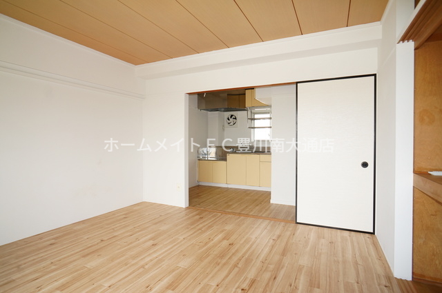 居室・リビング　同型別部屋写真