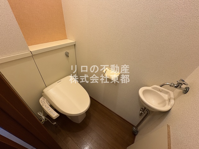 トイレ　洗浄・暖房便座付です！