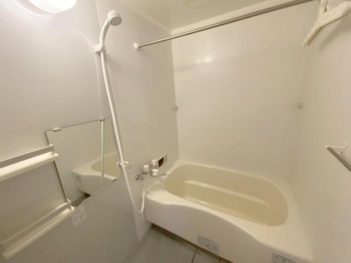 バス・シャワールーム　※別部屋の写真。現状優先。