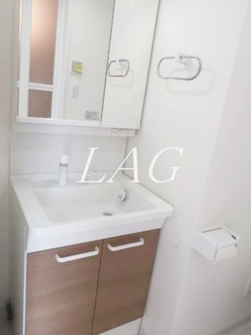 洗面設備　独立洗面台です。