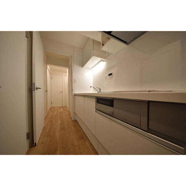 玄関　内装は落ち着いています