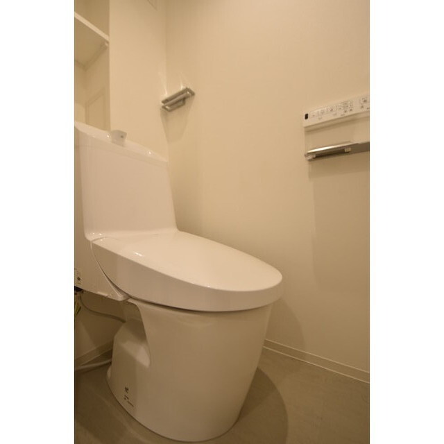 トイレ　明るい室内です