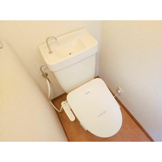 トイレ　シンプルで使いやすいトイレです