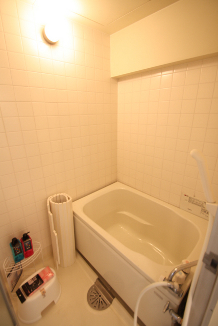 バス・シャワールーム　※別室の参考写真の為、現況優先です。