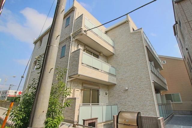 建物外観　鉄骨造