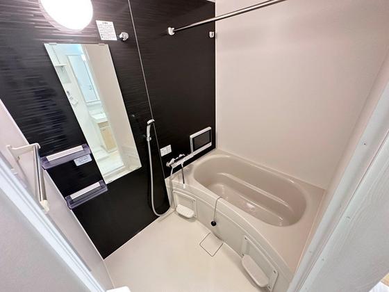 バス・シャワールーム　※別部屋の写真です