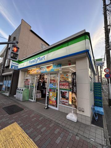 コンビニ　ファミリーマート牡丹三丁目店（コンビニ）まで1717m
