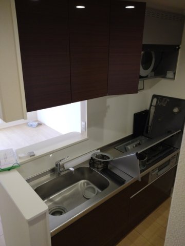 キッチン　※別号室の写真になります。