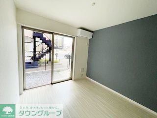 居室・リビング　別号室参考写真