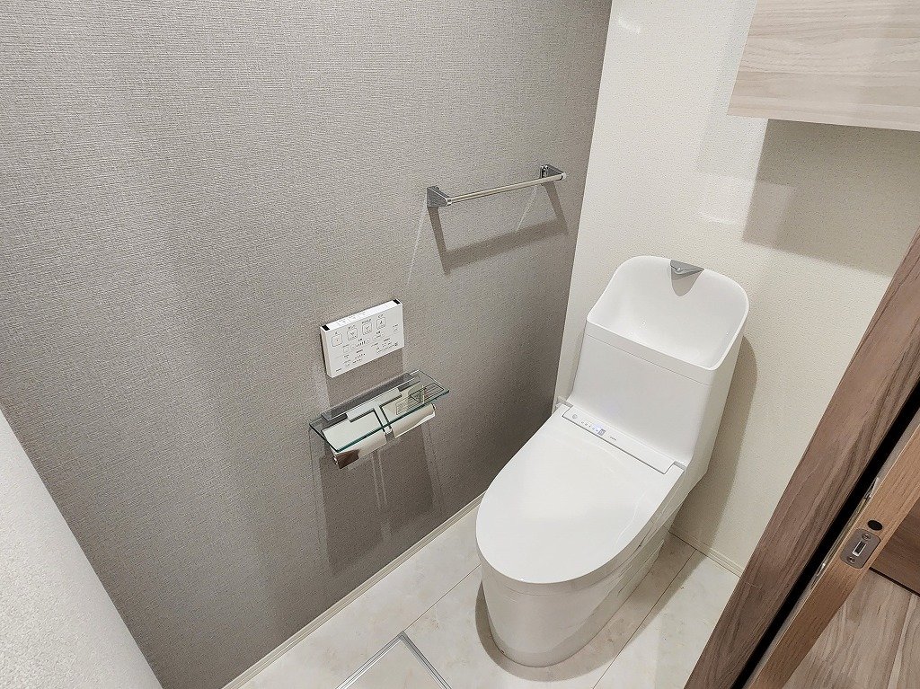 トイレ　癖になるウォシュレット完備