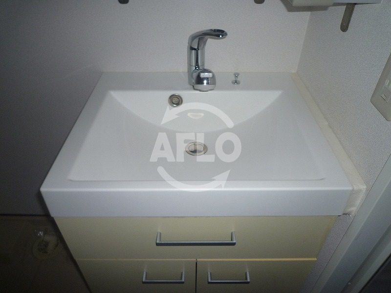 洗面設備　インペリアル新町　独立洗面化粧台