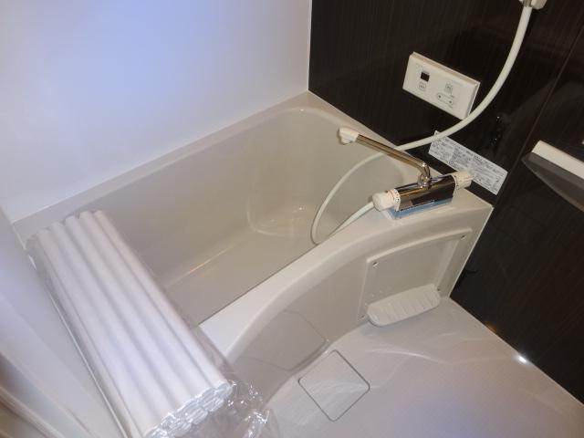 バス・シャワールーム　ゆったりバスタイムを。