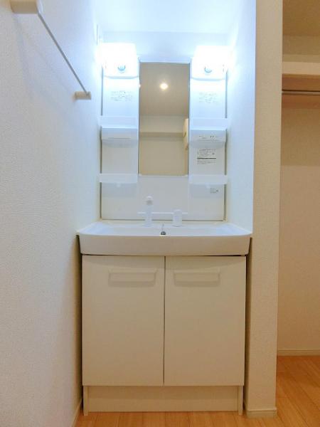 洗面設備　写真は別のお部屋のイメージです　現況優先