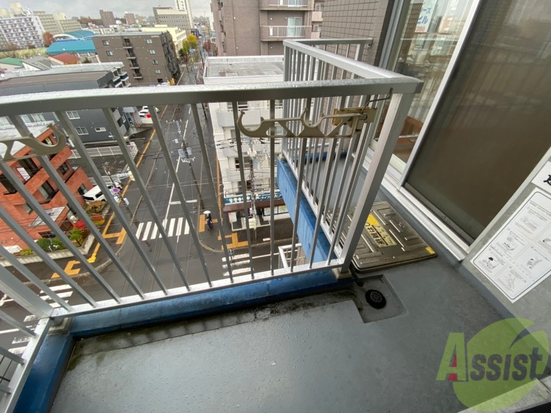 バルコニー　バルコニーが付いていますので一息ついてみてはいかがですか。