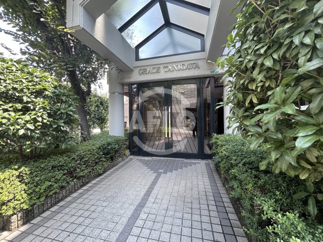 エントランス　グレイス谷川　エントランス