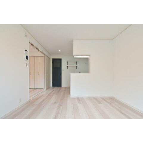 居室・リビング　同建物別号室