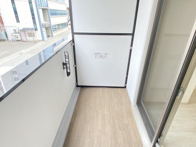 バルコニー　お洗濯にも便利なバルコニー付き