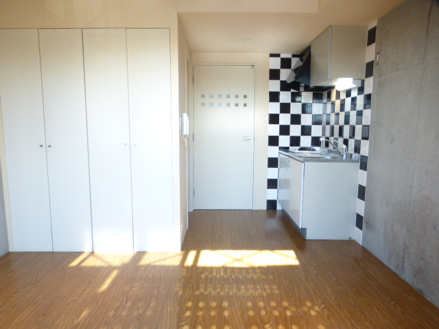 その他部屋・スペース　洋室　別角度より撮影