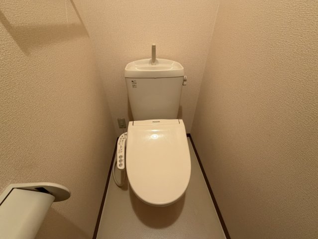 トイレ　ゆったりとした空間のトイレです