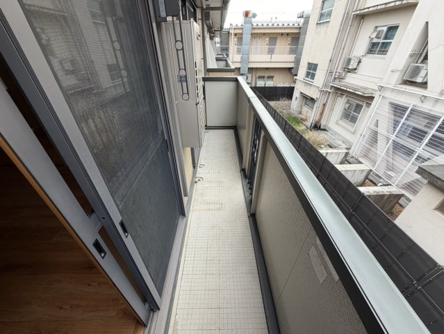バルコニー　陽当たり良好なバルコニーです