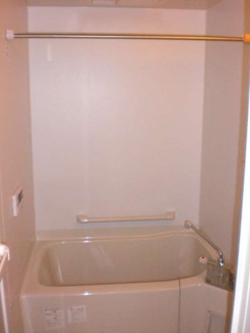 バス・シャワールーム　浴室乾燥機完備！