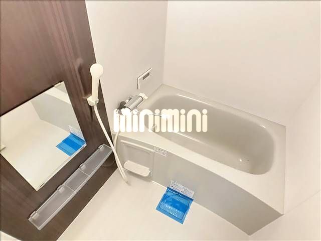 バス・シャワールーム　追い焚き・浴室乾燥付きのバスルームです。