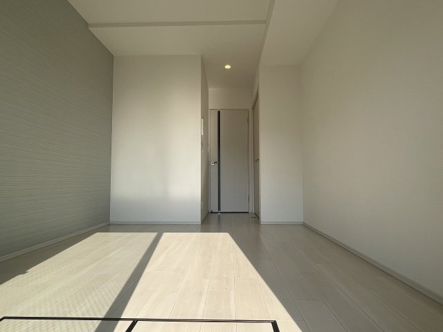 その他部屋・スペース　開放的な寝室です