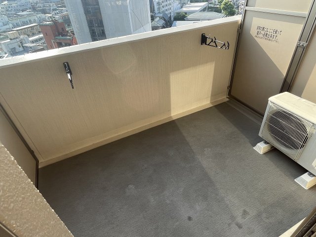 バルコニー　陽当たり良好なバルコニーです