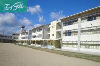 小学校　倉敷市立倉敷南小学校（小学校）まで927m