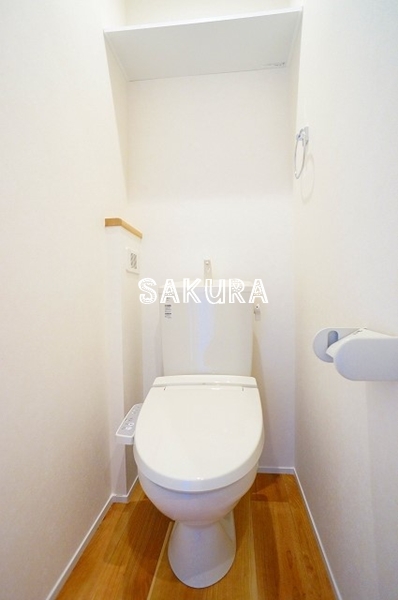 トイレ　落ち着いた色調のトイレです♪