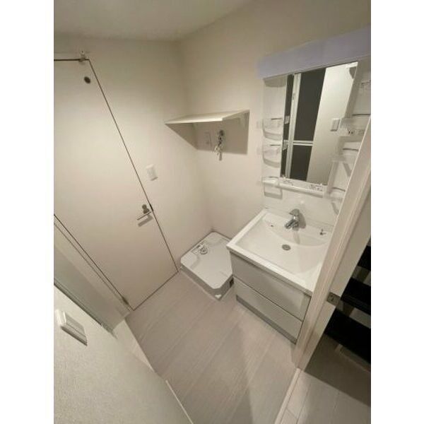 洗面設備　※同シリーズの写真になります。