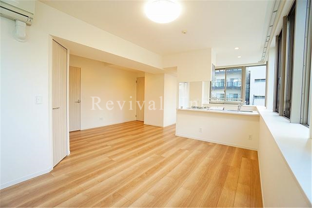 居室・リビング　ゆったりとしたリビングでございます