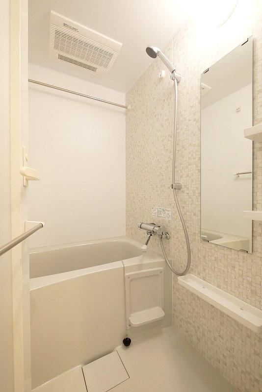 バス・シャワールーム　風呂