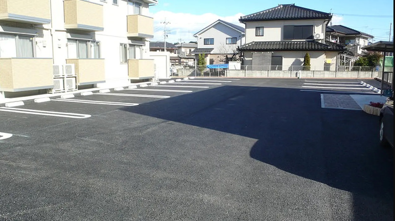 駐車場　敷地内駐車スペース