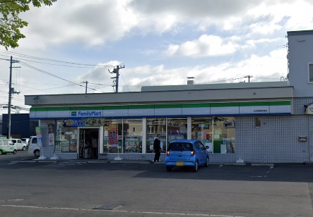 コンビニ　ファミリーマート江別野幌若葉店（コンビニ）まで126m